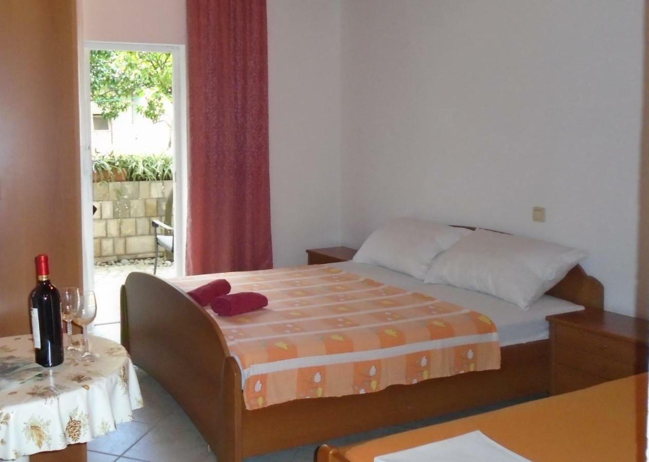 Apartments Sveti Anton Orebic Ngoại thất bức ảnh