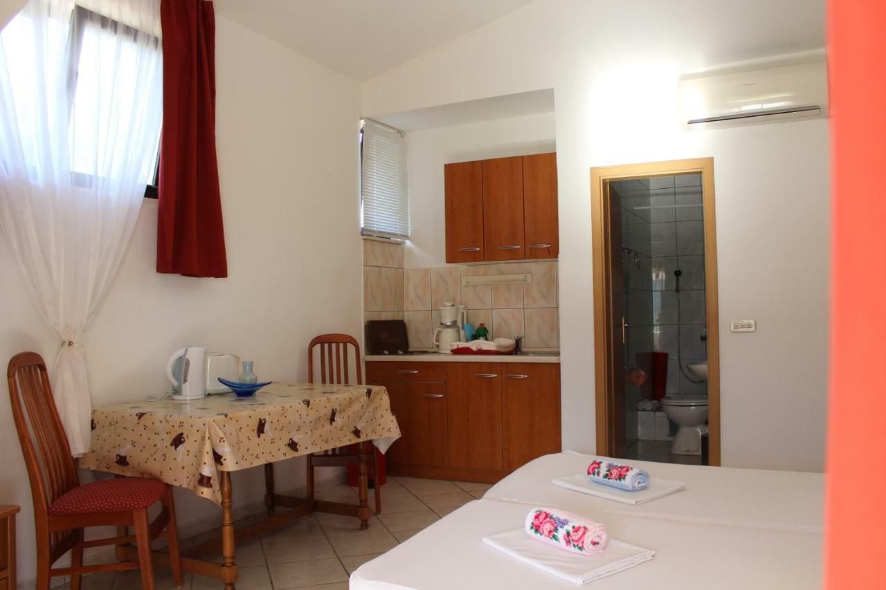 Apartments Sveti Anton Orebic Ngoại thất bức ảnh