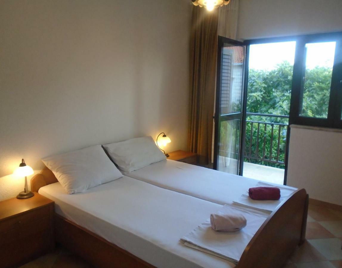 Apartments Sveti Anton Orebic Ngoại thất bức ảnh
